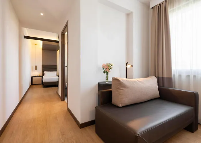 Warmthotel Otel Roma