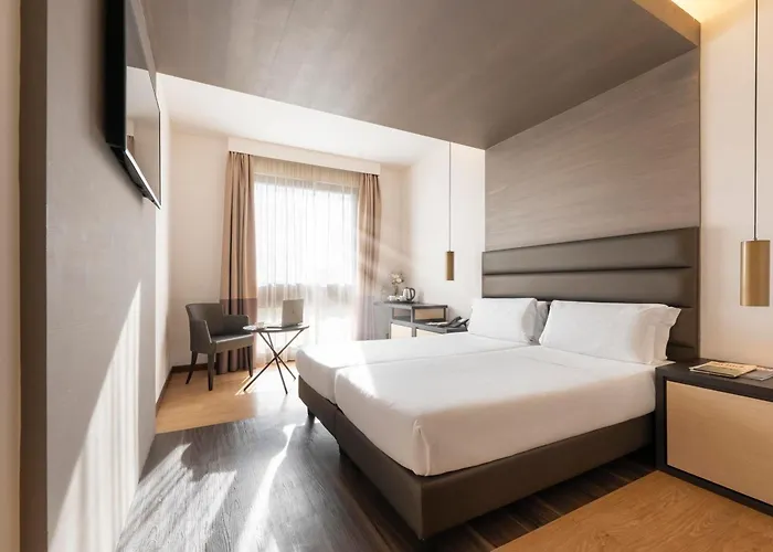 Warmthotel Otel 4*