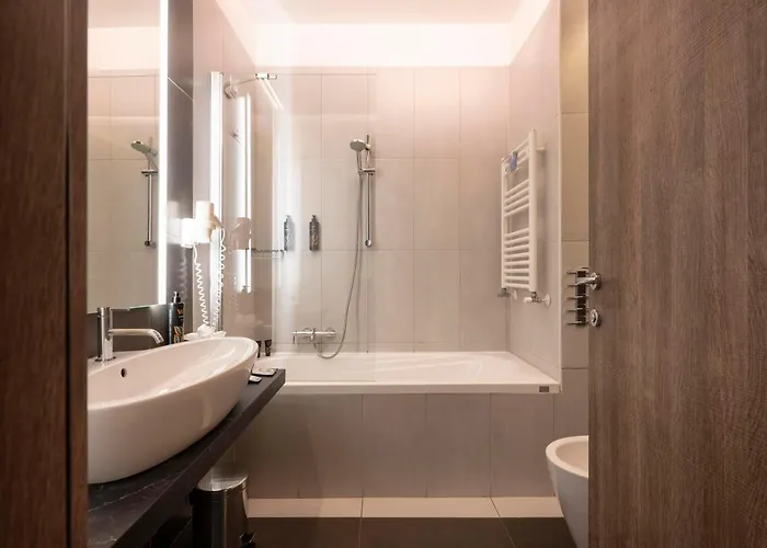 Otel Warmthotel 4*
