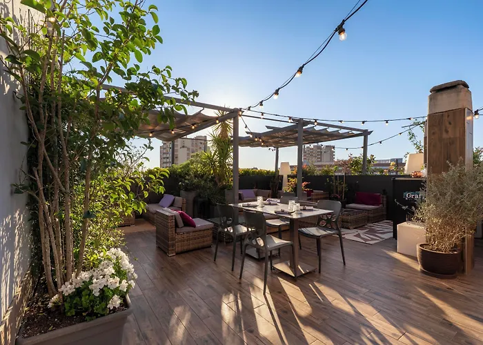 Warmthotel Ξενοδοχείο 4*